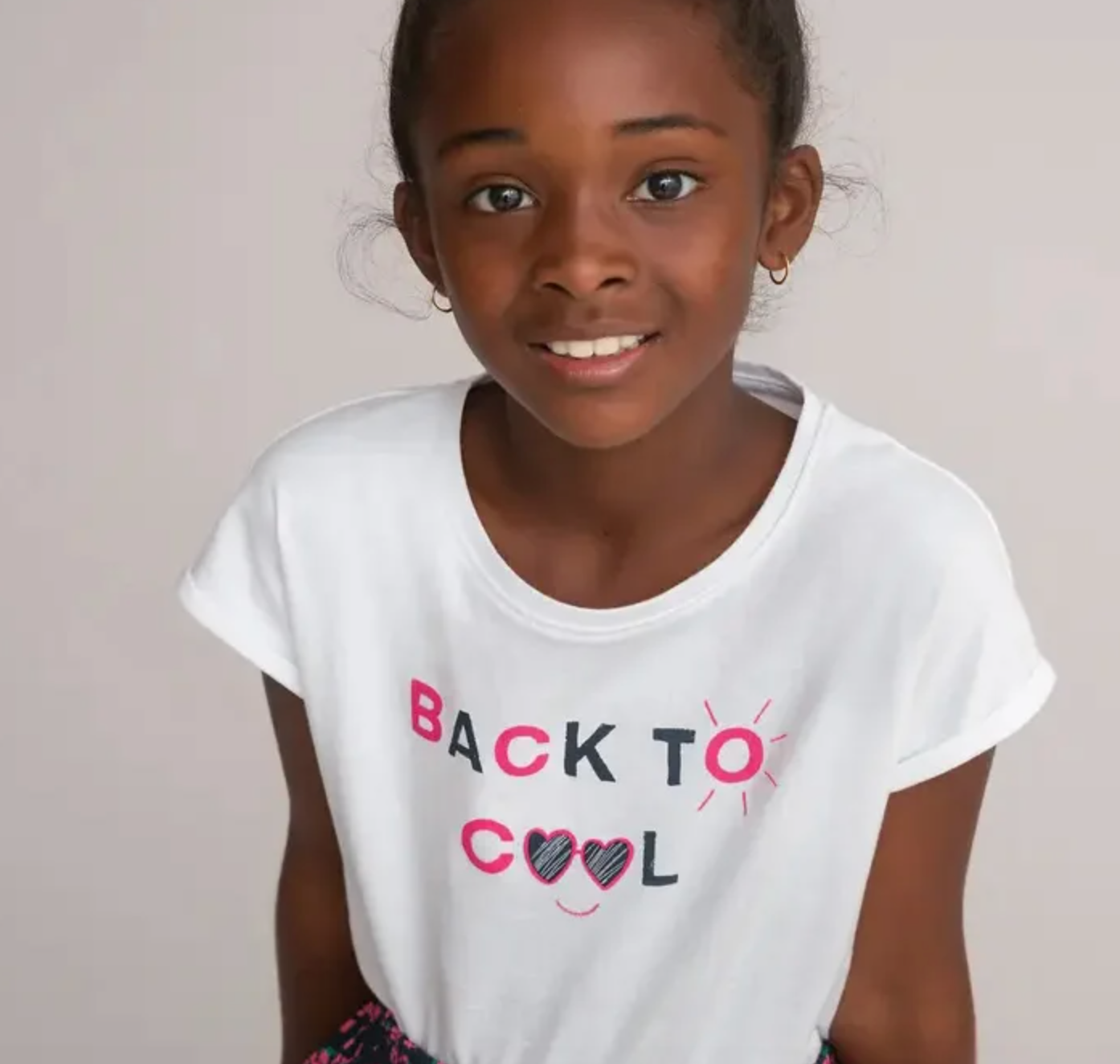 Camiseta con cuello redondo y mensaje 100% algodón