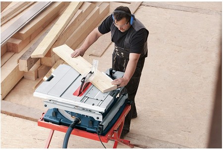 Ofertas de Amazon en herramientas Bosch Professional: niveles láser, llaves de impacto o sierras circulares rebajadas hasta un 25%