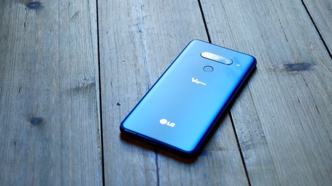 Lg V40