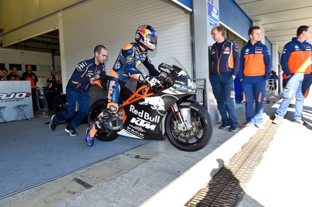 Brad Binder Moto2 Ktm 2017 1