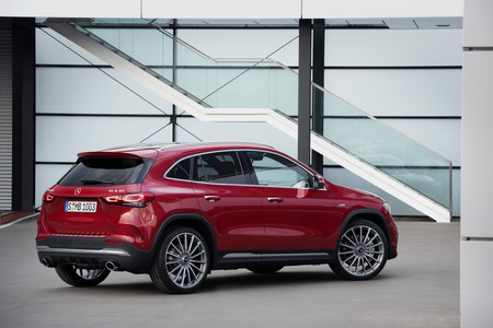 Mercedes Amg Gla 35 9