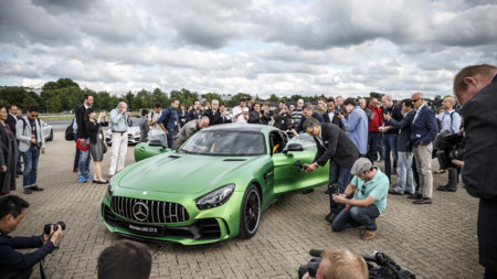 Así fue el estreno del Mercedes-AMG GT R, en 19 imágenes