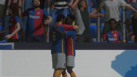 そしてケントとオビサーニャの抱擁。