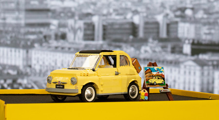 Así es el Fiat 500 clásico de LEGO, que rinde homenaje a la 'dolce vita' romana