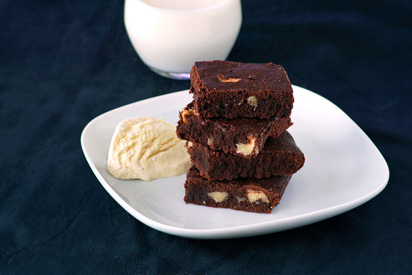 Brownie de chocolate, la receta más fácil y americana para que quede esponjoso