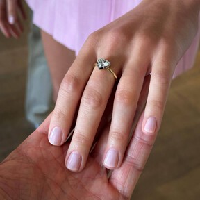 Gracias a estos aceites esenciales (que seguro tienes en casa) podrás presumir de unas cutículas bonitas e hidratadas 