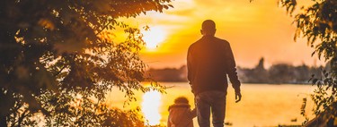 Ser un padre igualitario, involucrado y con apego es todo ventajas: lo dice la ciencia