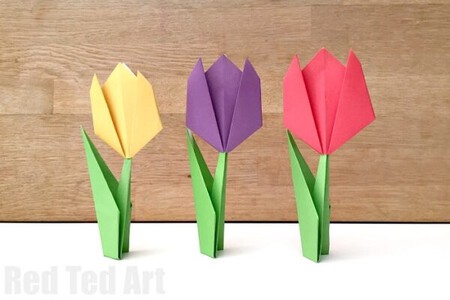 Easy Paper Tulips These Make A Wonderful Introduction To Origami For Kids Perfect For Spring Crafting And Mothers Day Cards 600x400