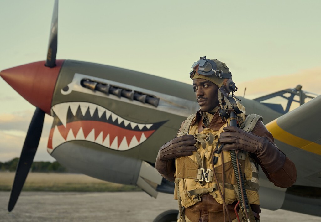 Apple quiere ser una de las productoras clave de 2024: hoy estrena la secuela de un clásico moderno sobre la II Guerra Mundial 