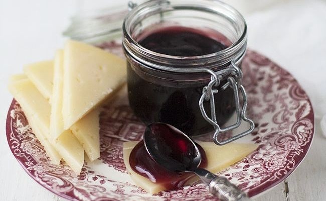 El vino no solo se bebe: siete recetas con vino y siete utensilios para disfrutarlo