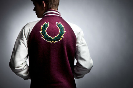 Dios creó al hombre y Fred Perry y Raf Simons una varsity perfecta