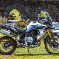 La trail china más vendida de España con ADN de BMW se actualiza con algo que todos querían, y al mismo precio rompedor que antes