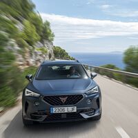 CUPRA Formentor, Toyota Yaris, Renault Captur... estos son los 25 coches híbridos mejor valorados por los españoles