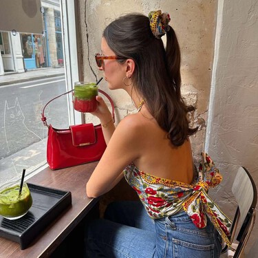Soy experta en moda y este es el vestido midi que me voy a comprar hoy en las novedades de Zara: una joya clásica en el color tendencia