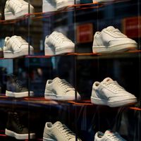 Las zapatillas Puma ideales para llevar en primavera, a precio de liquidación en las rebajas de El Corte Inglés