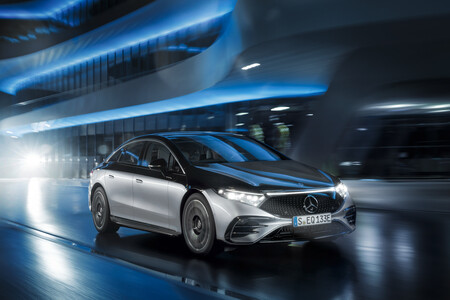 Mercedes Benz Eqs 3