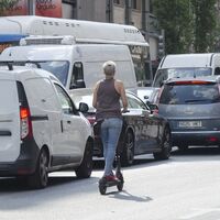Todo sobre la nueva normativa del patinete eléctrico: carnet de conducir, seguro, matrícula, edad mínima...