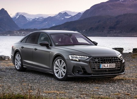 Audi A8 2022 1600 01
