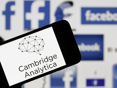 Ya puedes comprobar si Cambridge Analytica 'robó' tus datos de Facebook [Actualizada]
