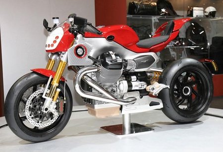 Pierre Terblanche se une a Norton, diseño italiano para una moto británica