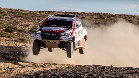 Las opciones de que Fernando Alonso y Carlos Sainz sean compañeros en el Dakar son pocas, pero existen