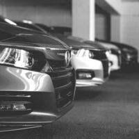 Ya no faltan solo coches nuevos: las ventas de coches de ocasión se estancan por falta de stock