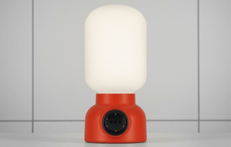 Plug lamp - lámpara con enchufe - detalle
