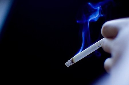 Espacios sin humo, menos ingresos hospitalarios de niños con asma