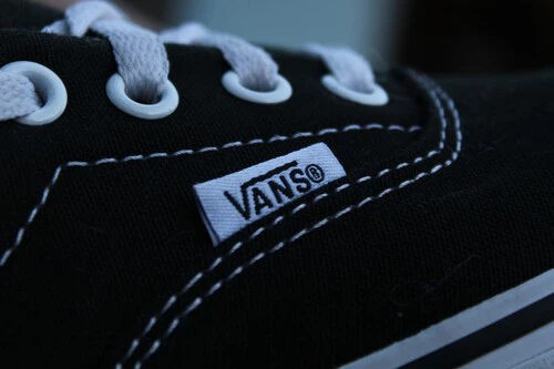 Vans1