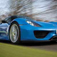 Puedes comprarte un Ferrari LaFerrari, un Porsche 918 Spyder y un McLaren P1 a la vez y en un solo sitio