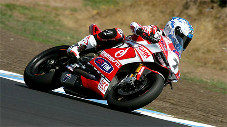 Superbikes Test 2013: Carlos Checa toma la delantera y marca nuevo récord