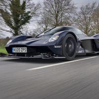 Ni sonido artificial ni cambios de marchas de mentira: Aston Martin quiere que sus coches eléctricos vibren para que transmitan las mismas sensaciones que un V12