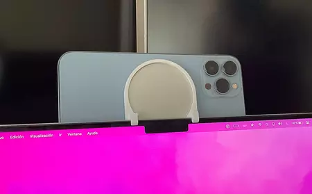 3D iPhone スタンド