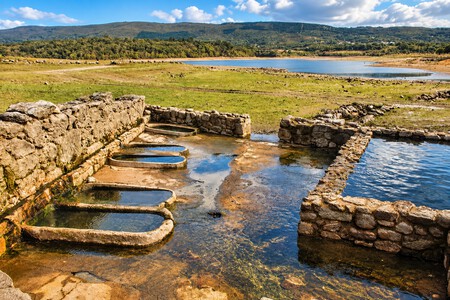 Pueblo Aguas Termales Termas Romanas Publicas Agua Caliente Escapada Otono Relajante Espana Galicia