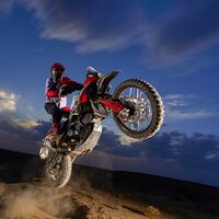 La DesertX Rally es la Ducati más salvaje: trail enduro para que te compliques a lo bestia en cada ruta