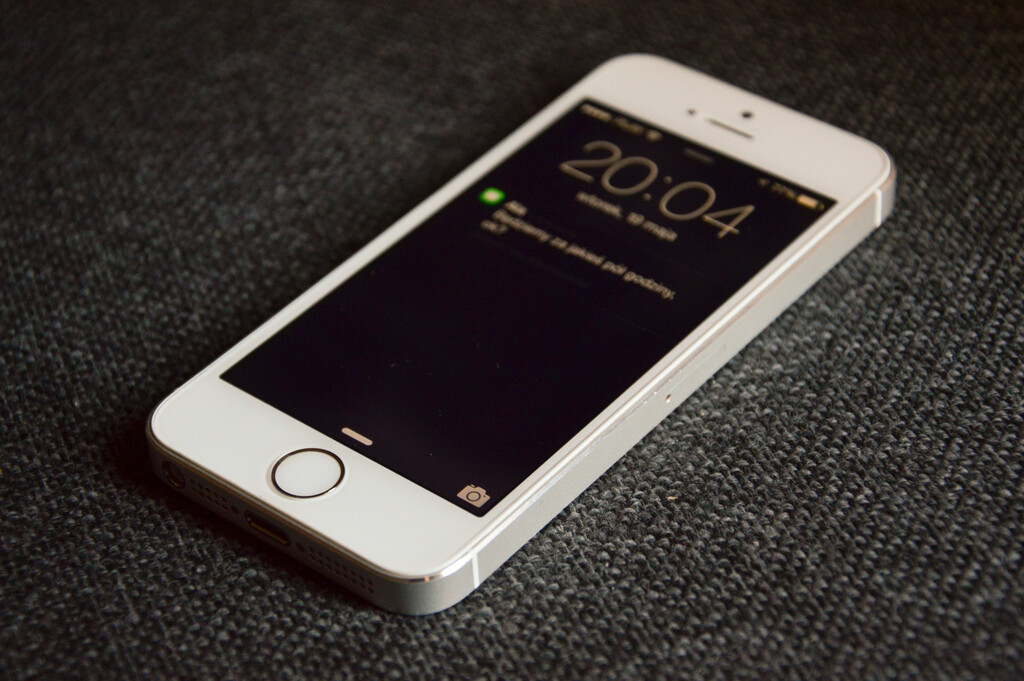 Los funcionarios rusos tienen prohibido llevar iPhones a sus reuniones. Nos tememos cuál es la razón real Los funcionarios rusos tienen prohibido llevar iPhones a sus reuniones. Nos tememos cuál es la razón real