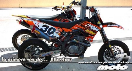 La primera vez de Alberticu con una supermotard
