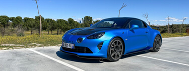 Probamos el Alpine A110 R: un magnífico deportivo que ha seguido una cara y equilibrada dieta hasta rozar la perfección