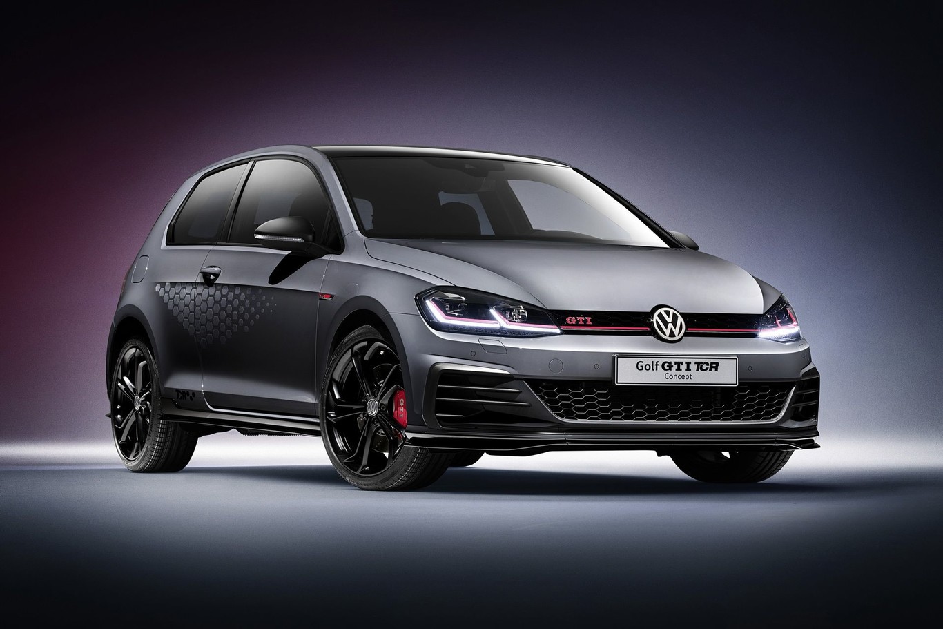 El Volkswagen Golf GTI TCR lleva 290 caballos con sangre de carreras
