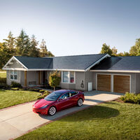 Tesla abandona definitivamente a ideia de instalar painéis solares nos tetos de seus carros 