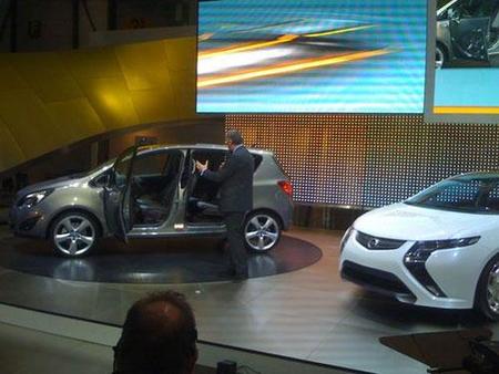 Presentación privada de Opel en el Salón de Ginebra 2010