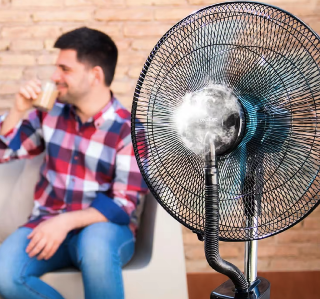 Si tienes que comprar un ventilador, este de Cecotec con nebulizador arrasará durante las horas que dure esta oferta 