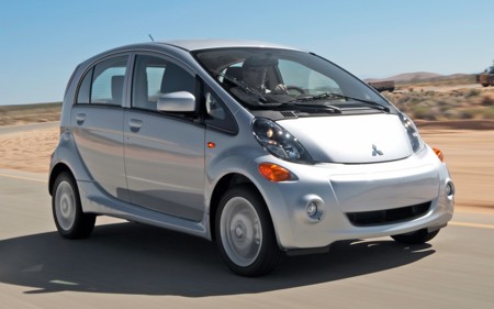 2012 Mitsubishi I Miev Front Three Quarter Motion