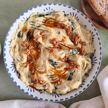 Dip de calabacín asado, la receta perfecta y para aprovechar cuando tienes muchos calabacines en la nevera 