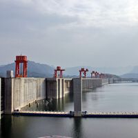 La presa más grande del mundo ha desplazado a 1,4 millones de personas y hace que los días sean más cortos. Es una lección de ingeniería de China 