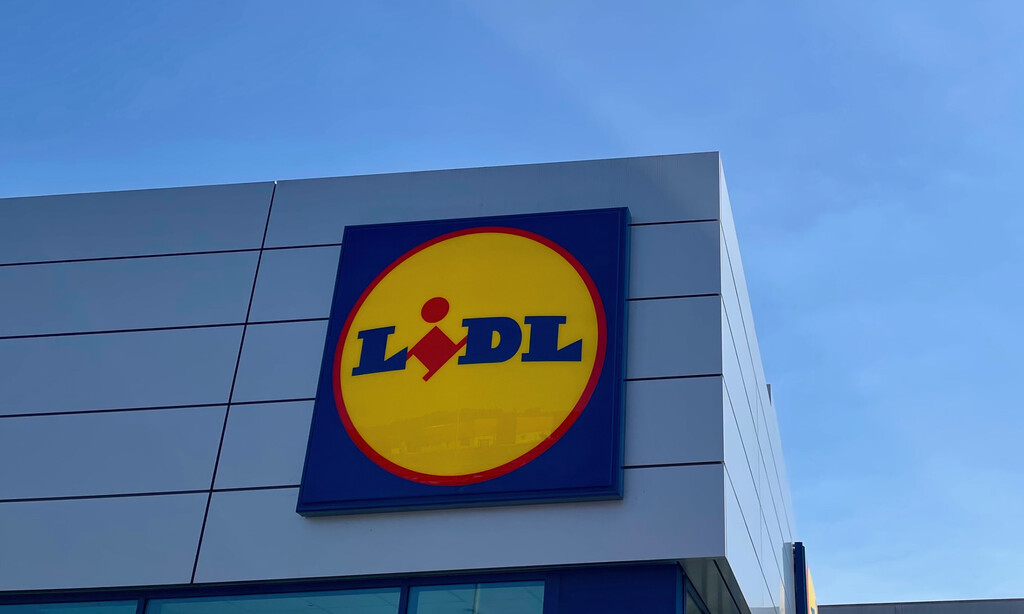Lidl rebaja esta chimenea eléctrica sin humos ni obras: ahora tiene un 30% de descuento 