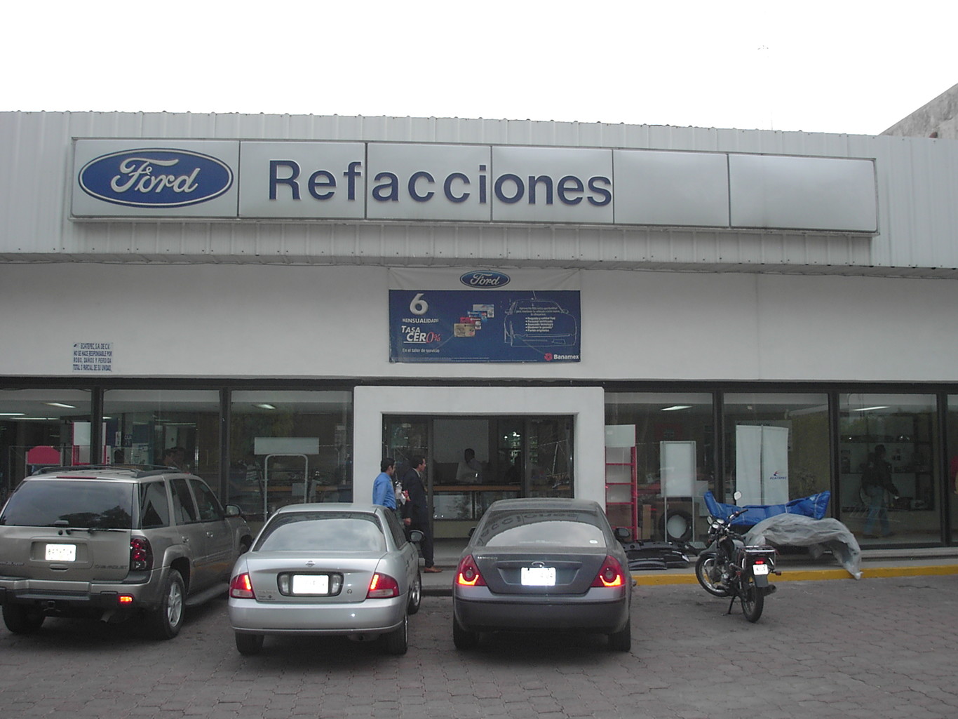 Averiguamos los precios y disponibilidad de las refacciones más buscadas de los autos más populares de México