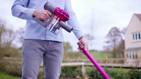 La aspiradora sin cables Dyson V7 Motorhead está en oferta en eBay por 259 euros con este cupón