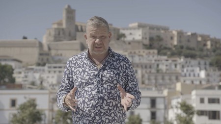 Chicote se acerca a los chiringuitos y cáterings playeros: un profesional nos explica las normas de seguridad que deben seguir
