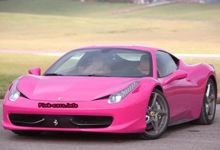 Ferrari 458 Italia se convierte en Fiat 500C tras reproducir un CD de Paulina Rubio #Inocentes2014
